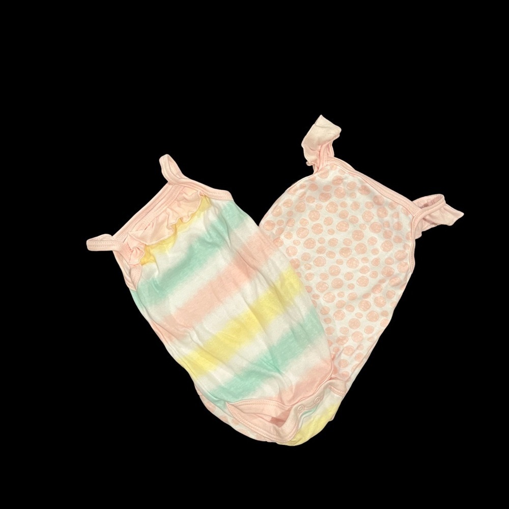 Set of onesies​​